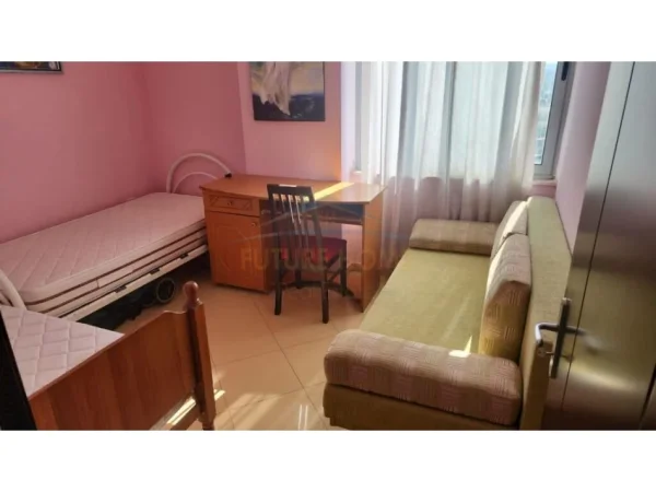 Tirane, jepet me qera apartament 2+1 Kati 8, 103 m² 450 € (Astrit Losha)