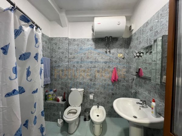 Tirane, jepet me qera 1+1 Kati 5, 76 m² 550 € (Sheshi Willson)
