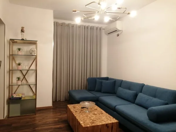 Tirane, jepet me qera apartament 2+1+Ballkon Kati 5, 74 m² 500 € (Ozone,Astir)