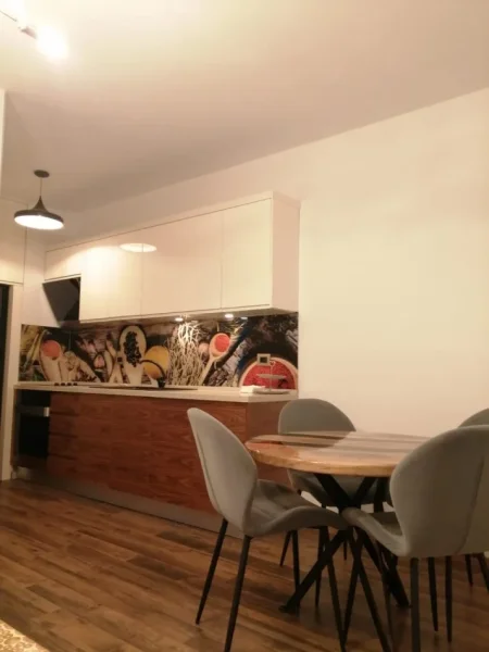 Tirane, jepet me qera apartament 2+1+Ballkon Kati 5, 74 m² 500 € (Ozone,Astir)