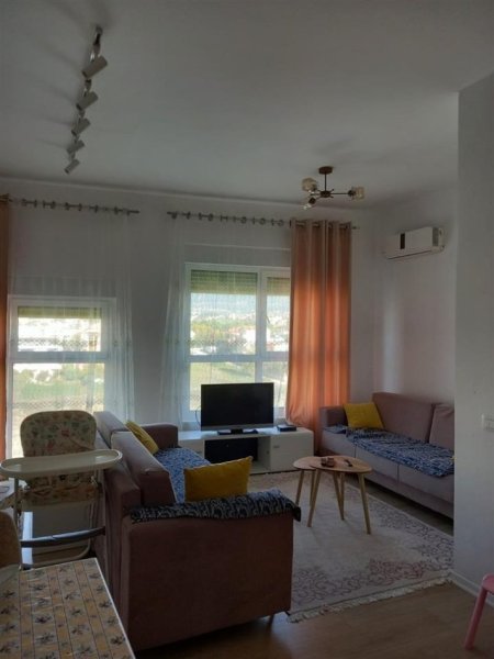 Tirane, jepet me qera apartament 2+1+Ballkon Kati 5, 90 m² 500 € (Ali Demi)