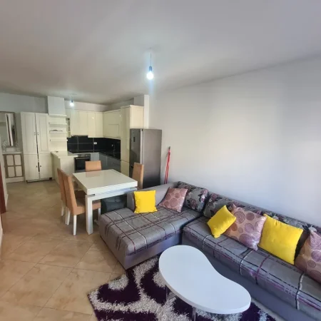 Tirane, jepet me qera apartament 1+1+Ballkon Kati 5, 70 m²(RRUGA BESIM ALLA, MISTO MAME)