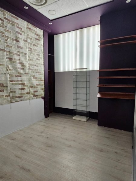 Tirane, jepet me qera ambjent biznesi Kati 0, 17 m² 1.000 €/ MUAJ , (ETC)