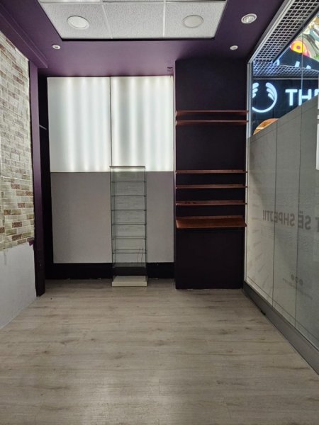Tirane, jepet me qera ambjent biznesi Kati 0, 17 m² 1.000 €/ MUAJ , (ETC)