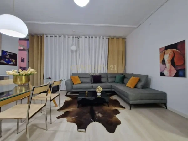Tirane, shitet apartament 1+1 Kati 5, 77 m² 139.000 € (Laprake)