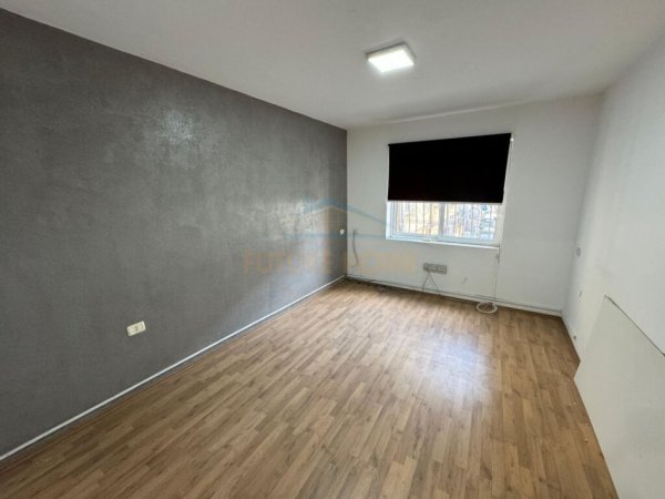 Tirane, jepet me qera apartament 2+1 Kati 2, 120 m² 800 € (Blloku)