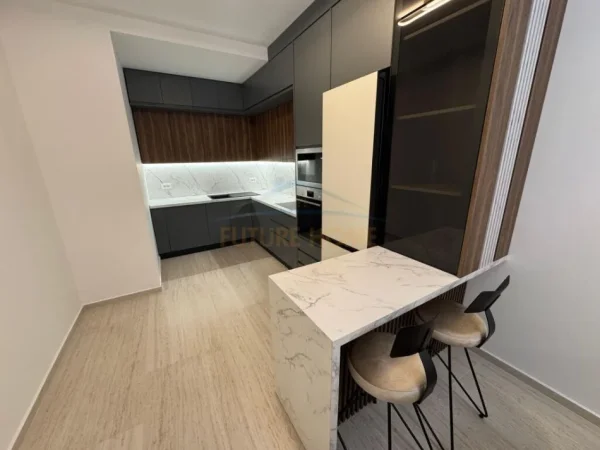 Tirane, shitet apartament 2+1+Aneks+Ballkon Kati 0, 113 m² 