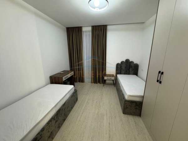 Tirane, shitet apartament 2+1+Aneks+Ballkon Kati 0, 113 m² 