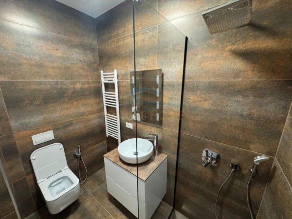 Tirane, shitet apartament 2+1+Aneks+Ballkon Kati 0, 113 m² 