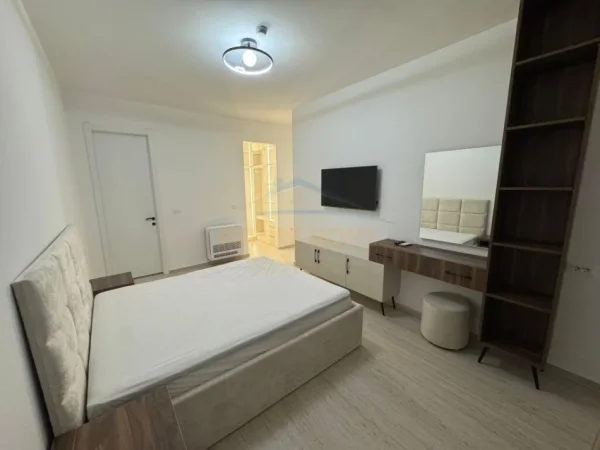 Tirane, jepet me qera 2+1+Aneks+Ballkon Kati 0, 113 m² 1.800 € (Liqeni i Thate)