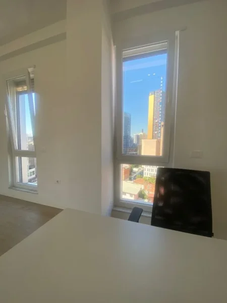 Tirane, jepet me qera zyre Kati 9, 140 m² 1.500 € (Qender)