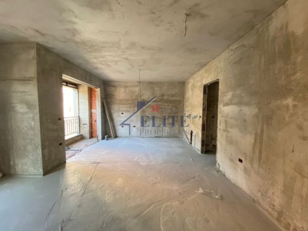 Tirane, shitet apartament 1+1+Ballkon Kati 2, 77 m² 170.000 € (Shkolla e Kuqe)