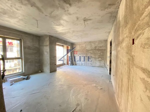 Tirane, shitet apartament 1+1+Ballkon Kati 2, 77 m² 170.000 € (Shkolla e Kuqe)