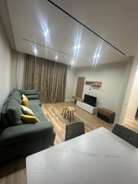 Tirane, jepet me qera apartament 2+1+Aneks Kati 6, 101 m² 600 € (shkolla e bashkuar)