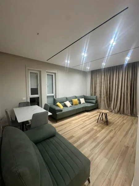 Tirane, jepet me qera apartament 2+1+Aneks Kati 6, 101 m² 600 € (shkolla e bashkuar)