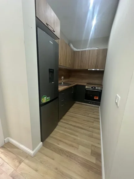 Tirane, jepet me qera apartament 2+1+Aneks Kati 6, 101 m² 600 € (shkolla e bashkuar)