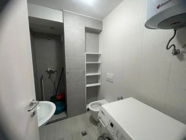 Tirane, jepet me qera apartament 1+1 Kati 2, 56 m² 450 €
