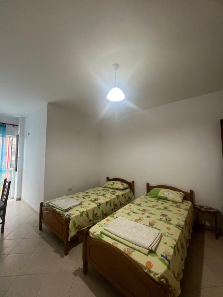 Tirane, jepet me qera apartament 2+1+Ballkon Kati 2, 112 m² 700 € (Don Bosko)