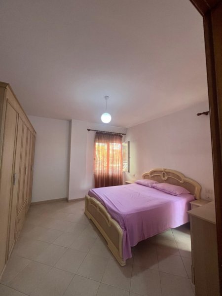 Tirane, jepet me qera apartament 2+1+Ballkon Kati 2, 112 m² 700 € (Don Bosko)