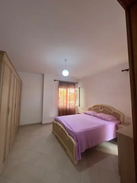 Tirane, jepet me qera apartament 2+1+Ballkon Kati 2, 112 m² 700 € (Don Bosko)