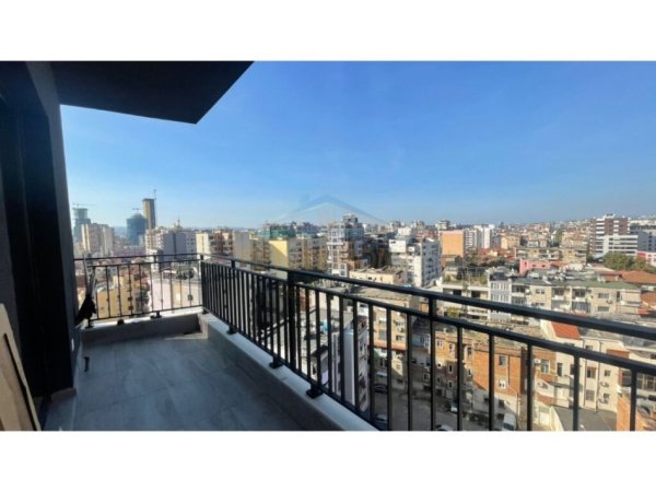 Tirane, jepet me qera apartament 2+1 Kati 9, 75 m² 800 € (Pazari i Ri)
