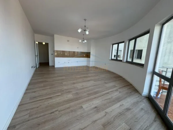 Tirane, shitet apartament 1+1+Ballkon Kati 8, 77 m² 147.000 € (Zogu i zi)