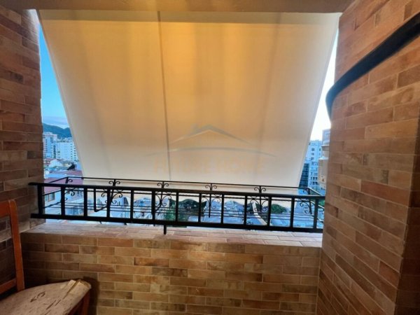 Tirane, jepet me qera apartament 2+1+Ballkon Kati 11, 120 m² 1.200 € (Bllok)