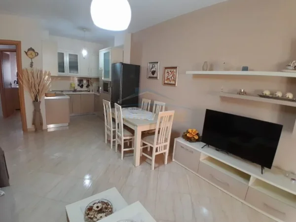Tirane, shitet apartament 1+1 Kati 2, 75 m² 90.000 € (Shkoze)