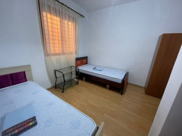 Tirane, jepet me qera apartament 2+1 Kati 3, 110 m² 600 € (Rruga Mustafa Kacaci)