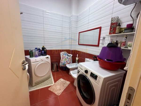 Tirane, shitet apartament 2+1+Ballkon Kati 1, 107 m² 200.000 € (Rruga Eduard Mano, Liqeni i Thate)