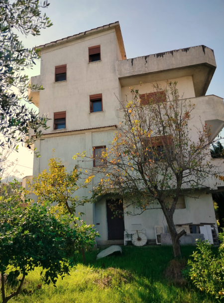 Tirane, shes Vile 3 Katshe , 305 m² 170.000 € (Yrshek)