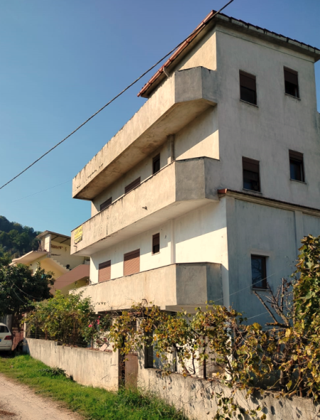 Tirane, shes Vile 3 Katshe , 305 m² 170.000 € (Yrshek)