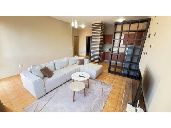 Tirane, shitet apartament 1+1+Ballkon Kati 5, 73 m² 212850€ (Rruga e Barrikadave)