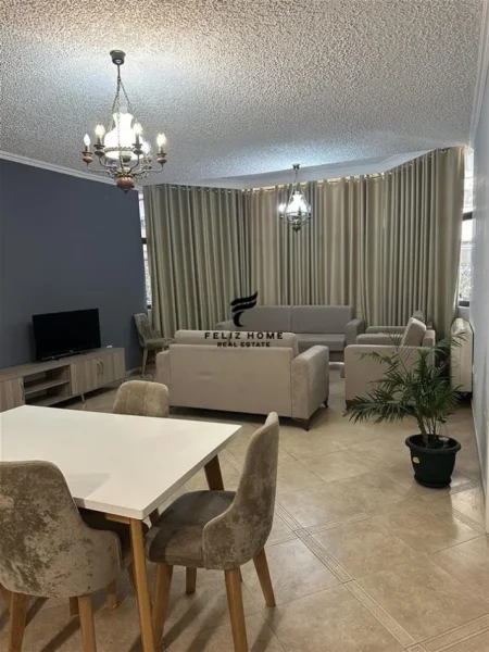 Tirane, jepet me qera apartament 3+1 Kati 2, 160 m² 90.000 LEKE (RRUGA E KOSOVAREVE)