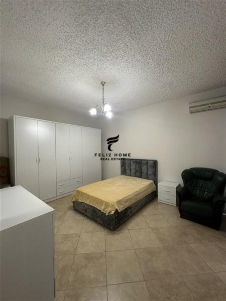 Tirane, jepet me qera apartament 3+1 Kati 2, 160 m² 90.000 LEKE (RRUGA E KOSOVAREVE)