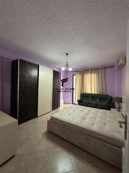 Tirane, jepet me qera apartament 3+1 Kati 2, 160 m² 90.000 LEKE (RRUGA E KOSOVAREVE)