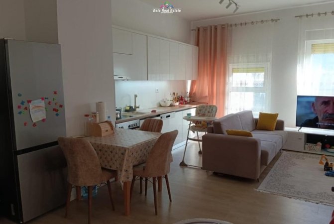Tirane, jepet me qera apartament 2+1 Kati 5, 90 m² 500 € (Ali Demi)