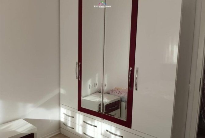 Tirane, jepet me qera apartament 2+1 Kati 5, 90 m² 500 € (Ali Demi)