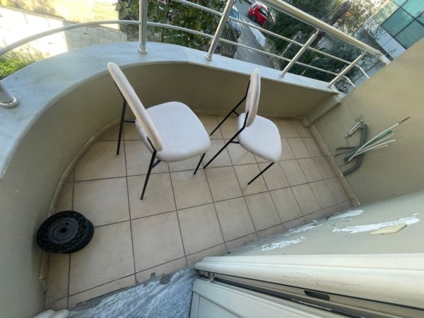 Tirane, jepet me qera apartament 1+1+Ballkon Kati 2, 60 m² 430 € (rruga Frang Bardhi, 50m nga rrethrrotullimi i Selites)