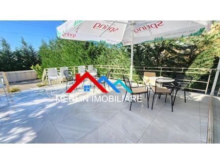 Tirane, jap me qera hotel 600 m² 3.500 Euro (Rr. e Ndroqit.)