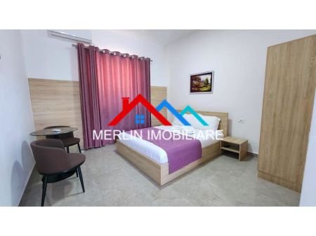 Tirane, jap me qera hotel 600 m² 3.500 Euro (Rr. e Ndroqit.)