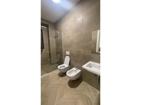 Tirane, shes apartament 3+1+Aneks+Ballkon Kati 6, 136 m² (Xhanfize Keko)
