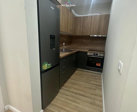 Tirane, jepet me qera apartament 2+1 Kati 7, 100 m² 600 € (rruga Dibres)