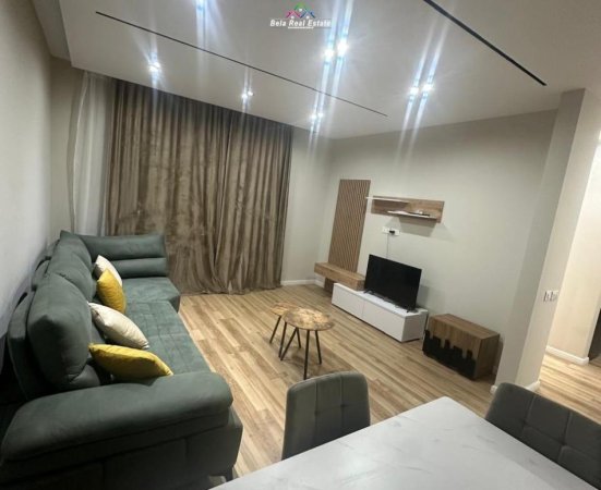 Tirane, jepet me qera apartament 2+1 Kati 7, 100 m² 600 € (rruga Dibres)