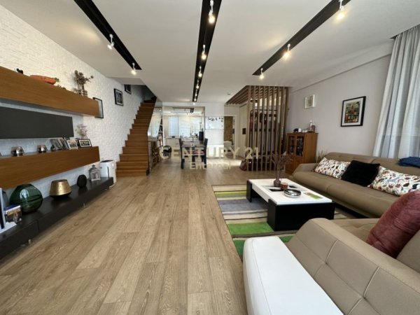 Tirane, jepet me qera apartament duplex Dublex Kati 1, 170 m² 1.300 € (Kodra e Diellit 1)