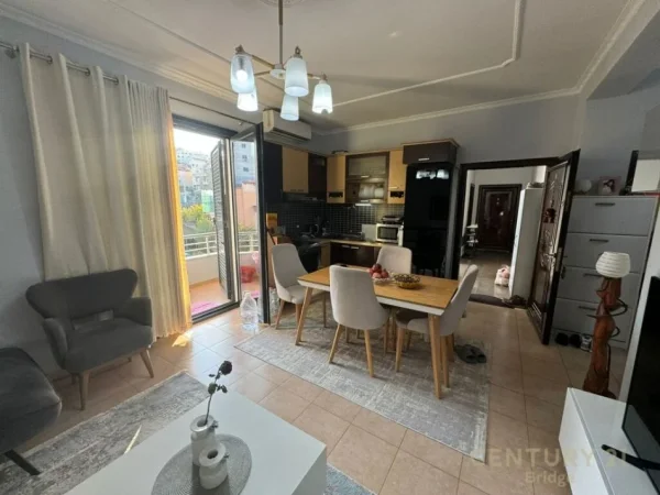 Tirane, shes apartament 2+1+Aneks+Ballkon Kati 3, 87 m² 140.000 € (Selite)