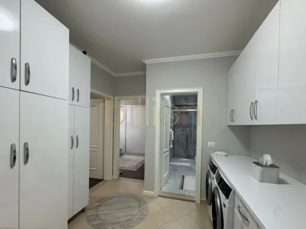 Tirane, shitet apartament 2+1+Ballkon Kati 4, 113 m² 280.000 € (Selvia, Tirana, Albania)