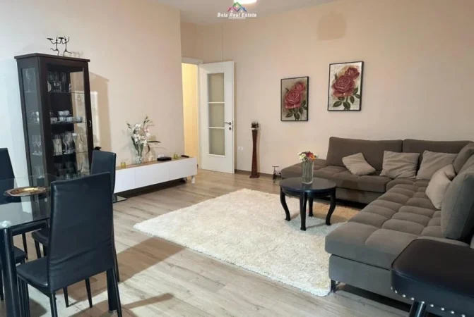 Tirane, jepet me qera apartament 2+1 Kati 2, 100 m² 700 € (hamdi sina)