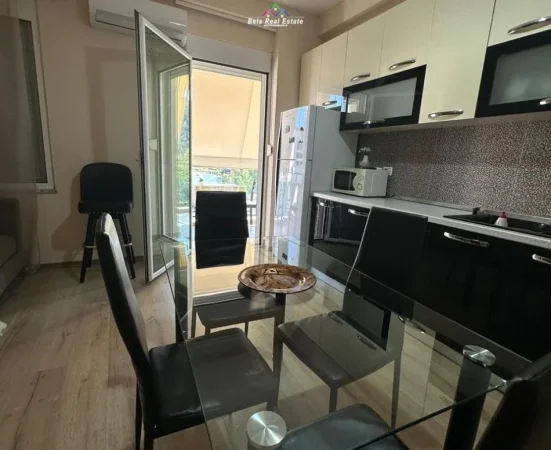 Tirane, jepet me qera apartament 2+1 Kati 2, 100 m² 700 € (hamdi sina)