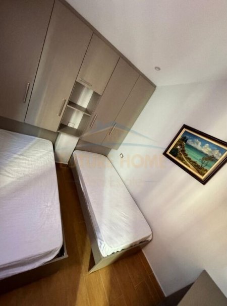 Tirane, jepet me qera apartament 2+1 Kati 3, 120 m² 750 € (Myslym Shyr)